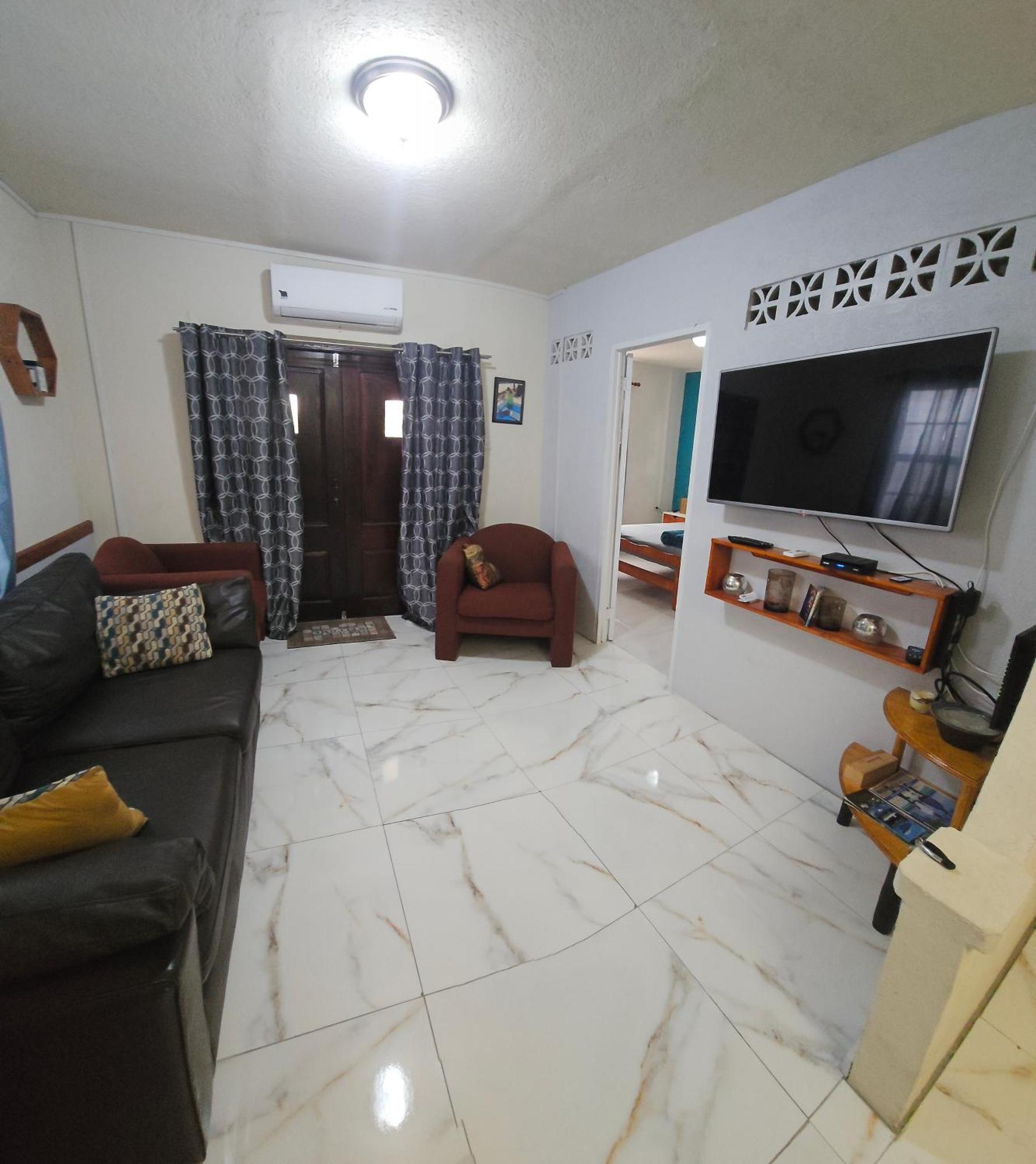 Appartamento Gloria'S Hideaway Christ Church Esterno foto